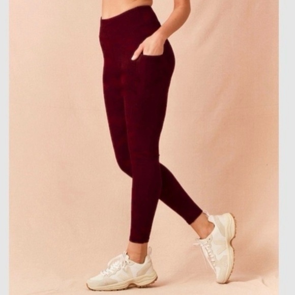 Pact Pureactive Pocket Leggings in Maroon S - Picture 1 of 7